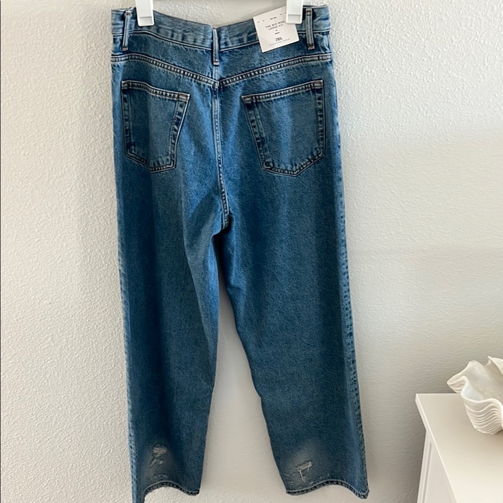 NWT Zara Mid Rise Loose Fit Jeans